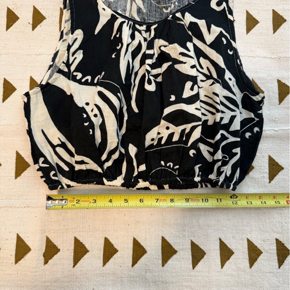 Patterned Crop Bubble Top - Picture 4 of 4